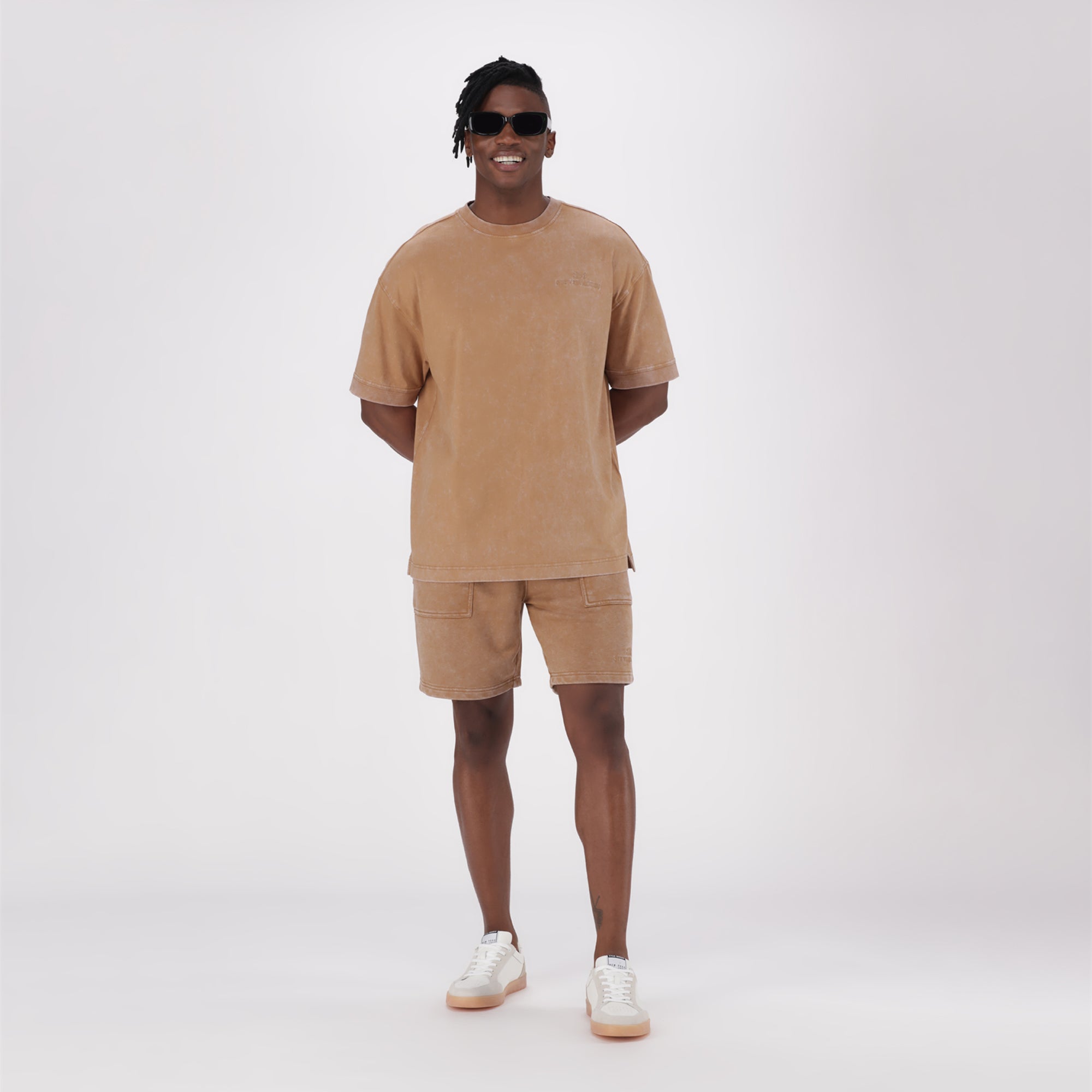 CARL BROWN/CHOCOLATE CREW NECK T-SHIRT - view 2