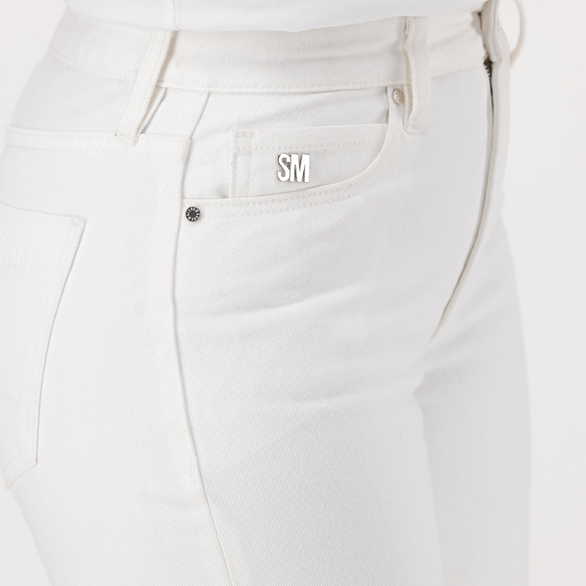 MADDIE MID-RISE WHITE BARREL LEG - view 4