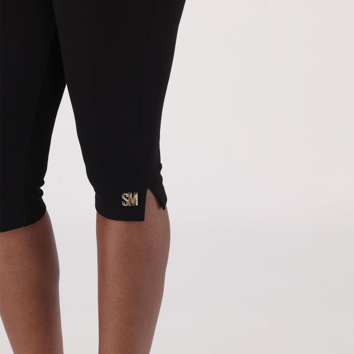 CONNIE BLACK CAPRI PANTS - view 3