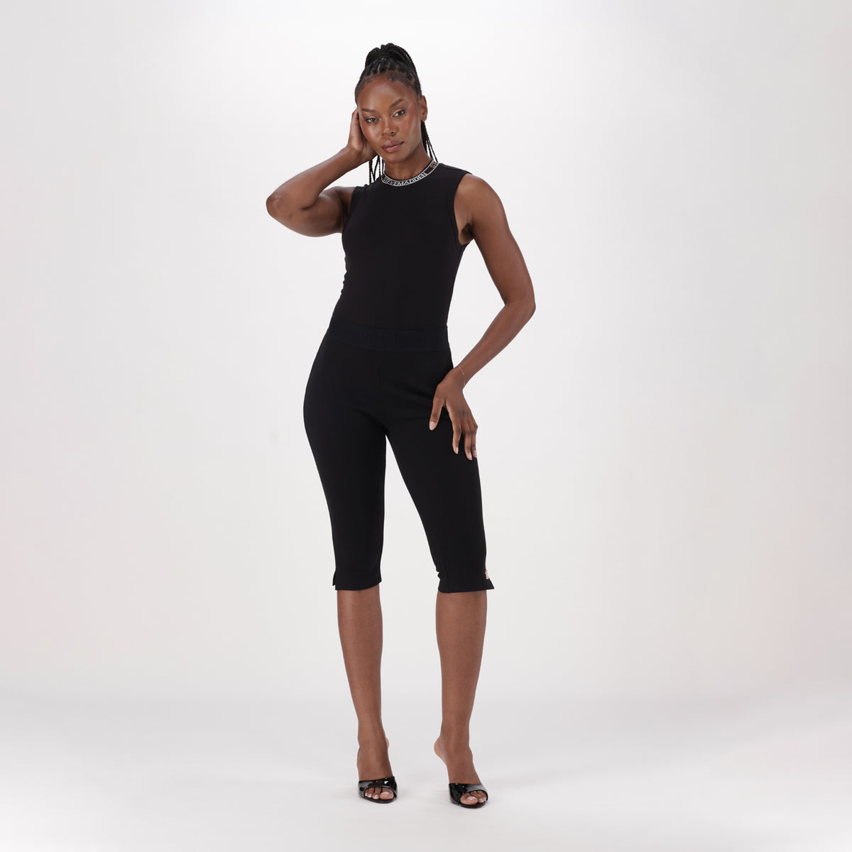 CONNIE BLACK CAPRI PANTS