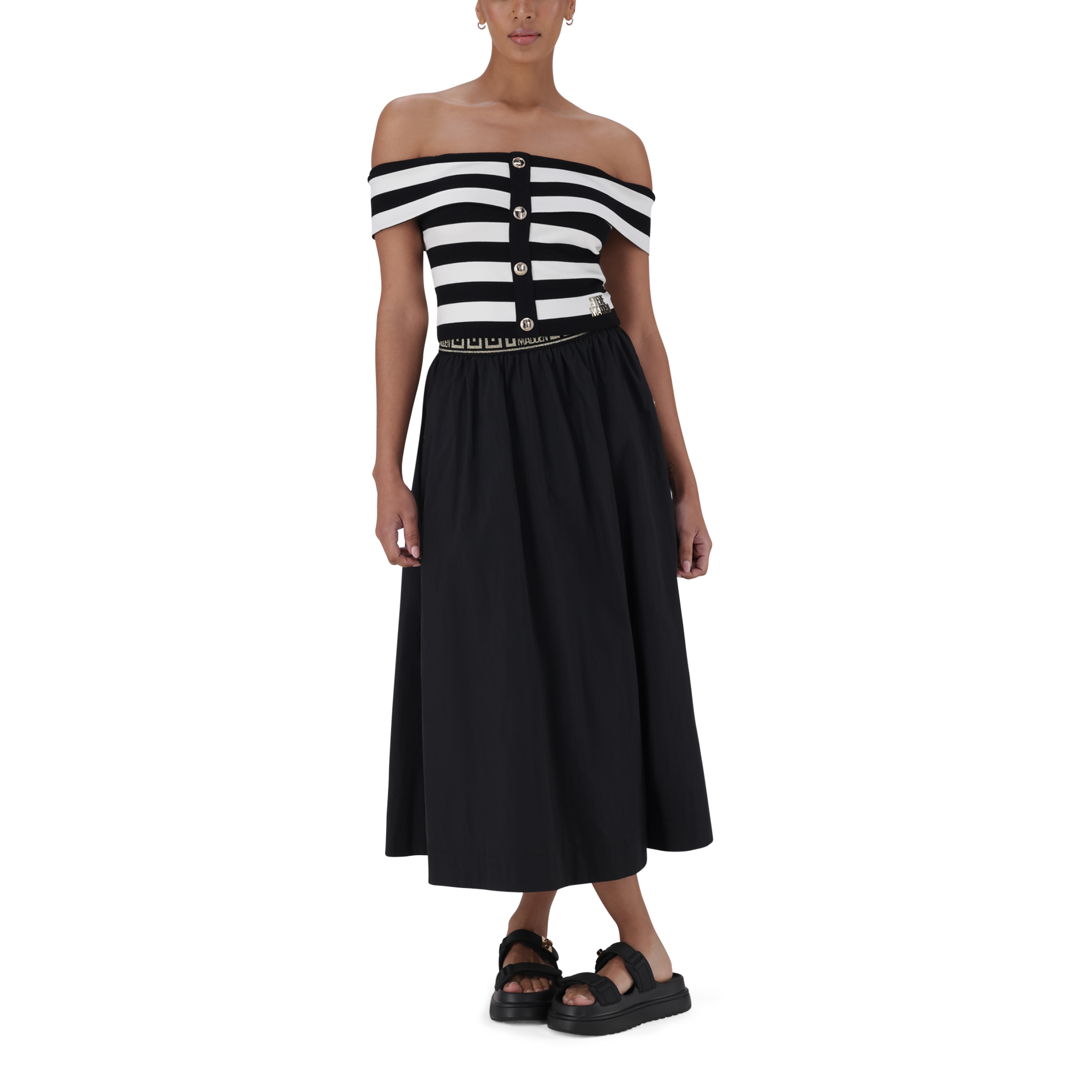FAE BLACK FLARE SKIRT