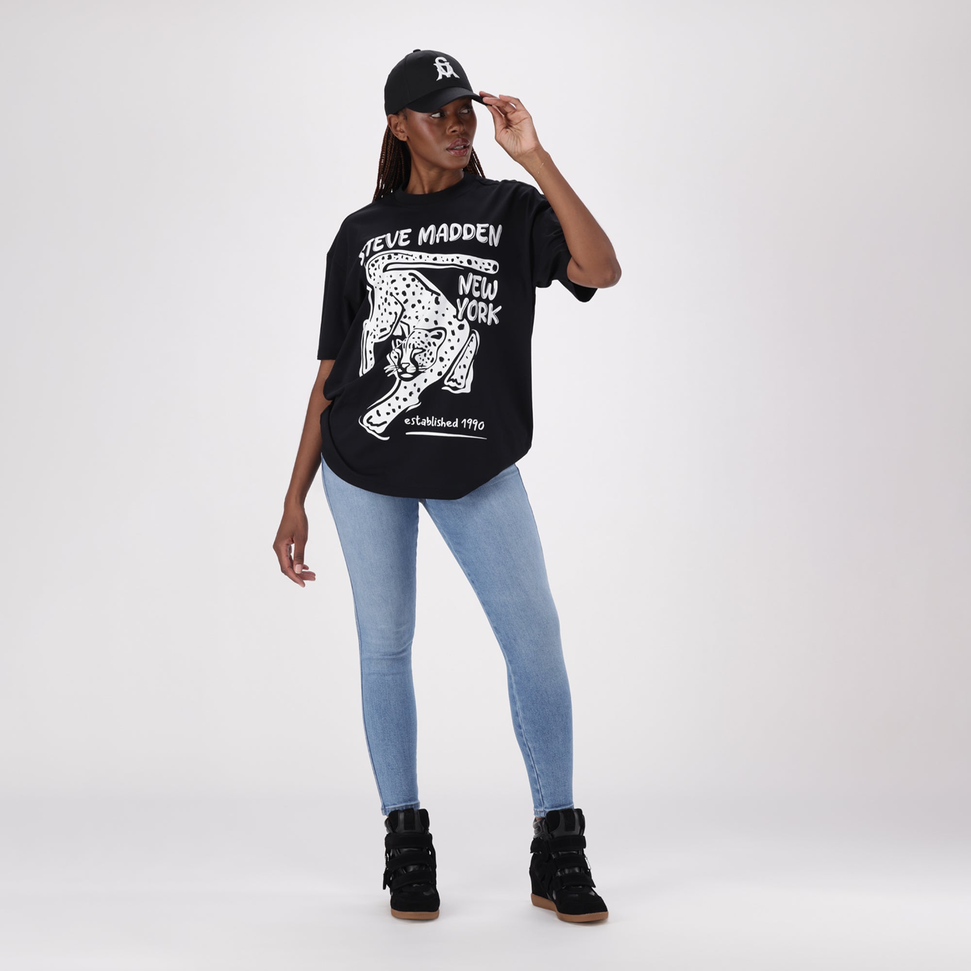 ESME BLACK OVERSIZED GRAPHIC T- SHIRT